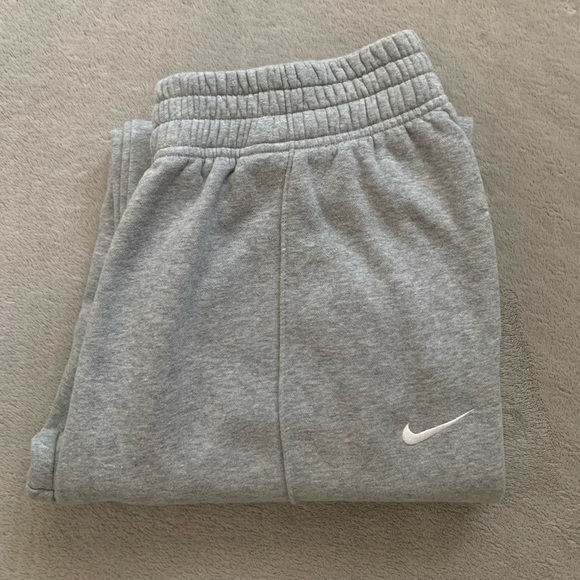Nike Pants - Nike Sportswear Essential Collection, Fleece Pants.